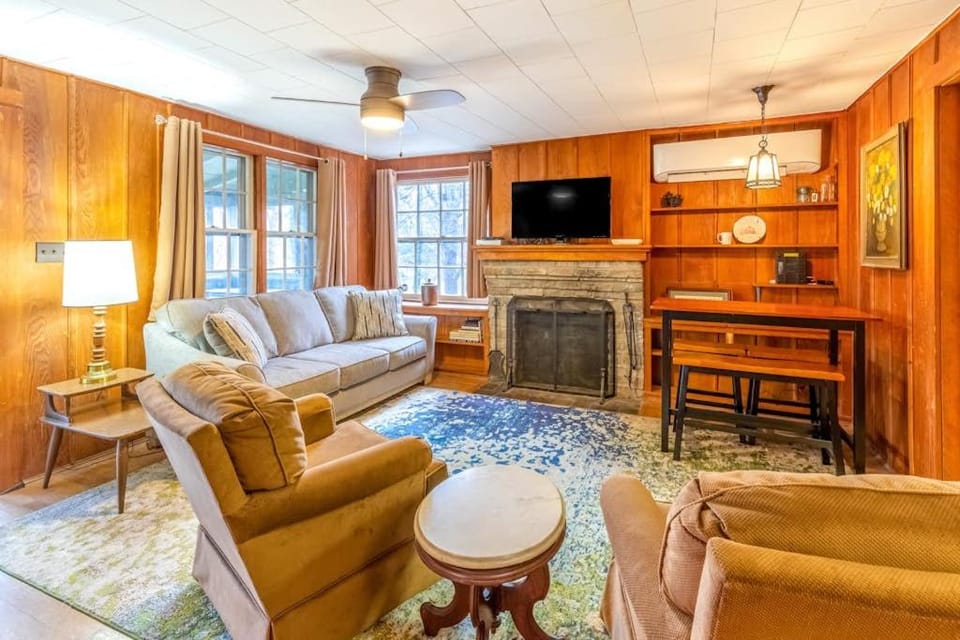 Charlotte's Cabin Cabin in Lake Junaluska