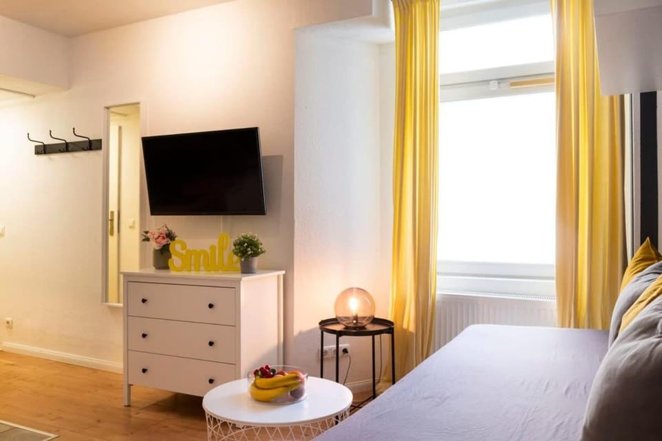 2 Bedroom in great location in Kreuzberg Apartment in Berlin