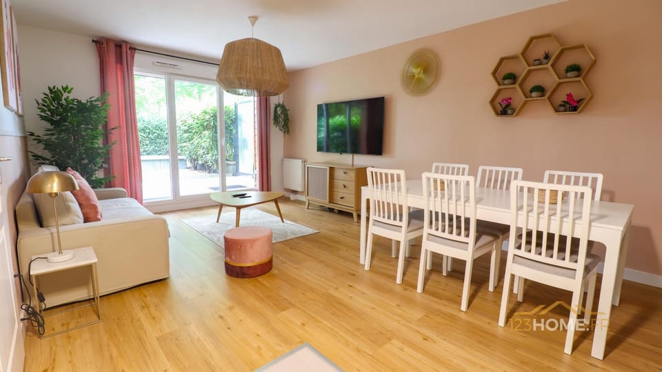 123home- Garden & Spa Apartment in Bailly-Romainvilliers