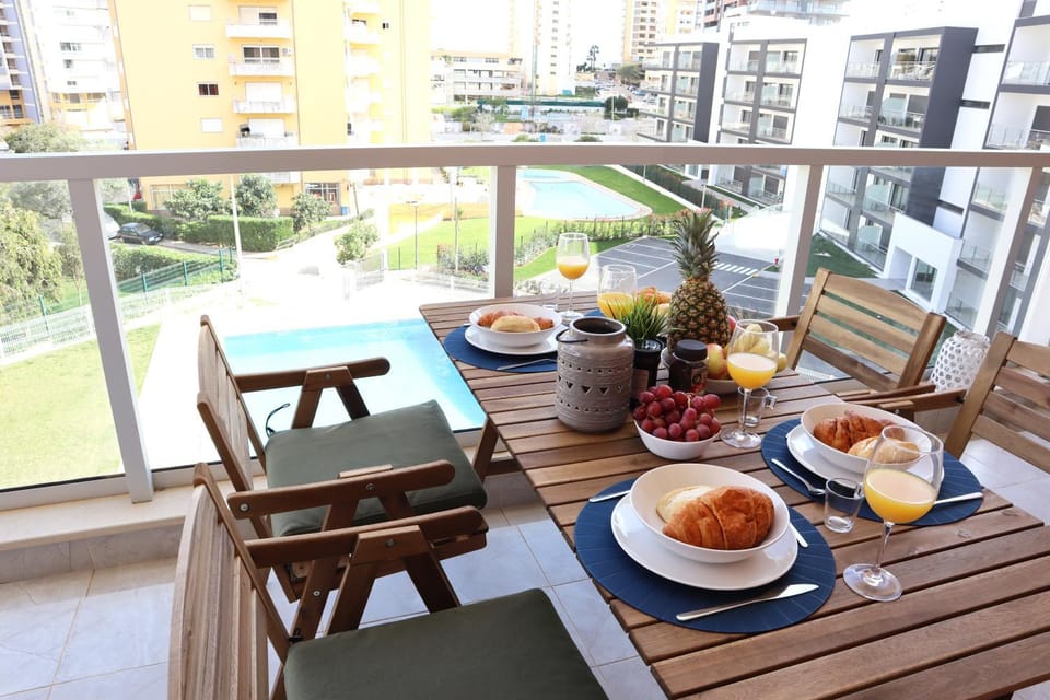 Spring, People, Bird's eye view, Winter, Summer, BBQ facilities, Coffee/tea facilities, Balcony/Terrace, Autumn, Pool view, Area and facilities, children, group of guests, Family, hair dresser