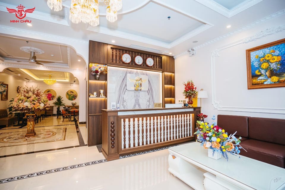 Communal lounge/ TV room, Lobby or reception