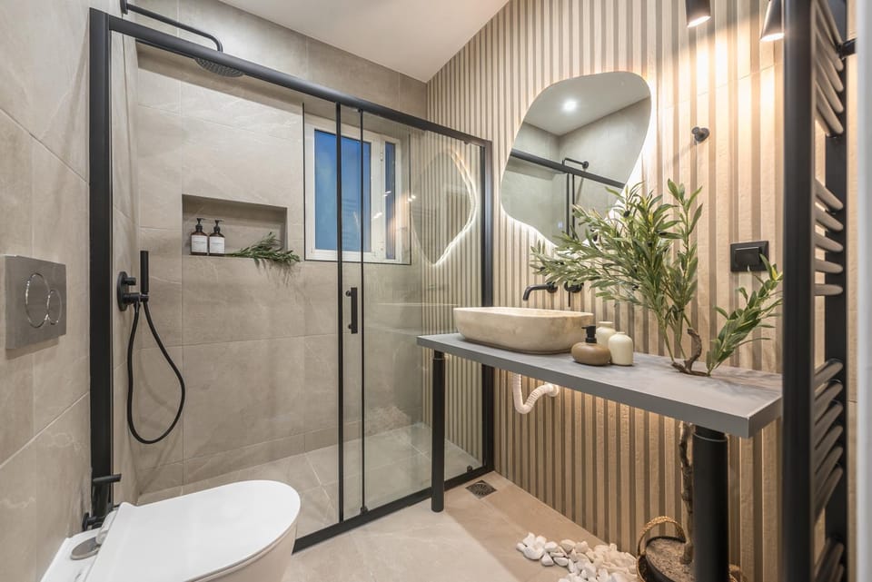Shower, Toilet, Bathroom