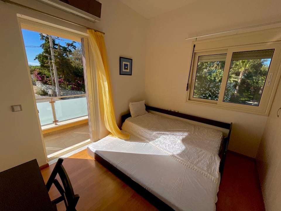 Infinity view - Few steps away from the sea. Apartment in Crete
