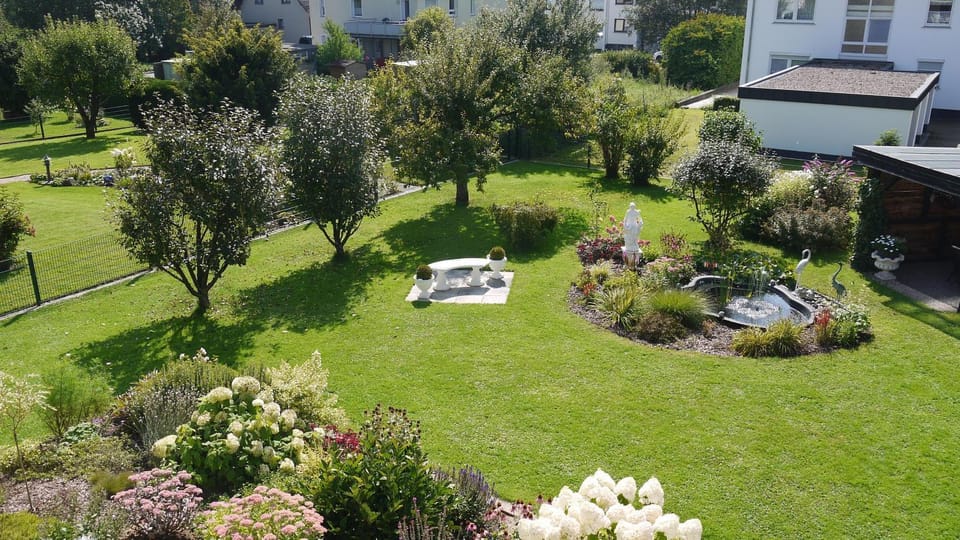 Garden, Garden view