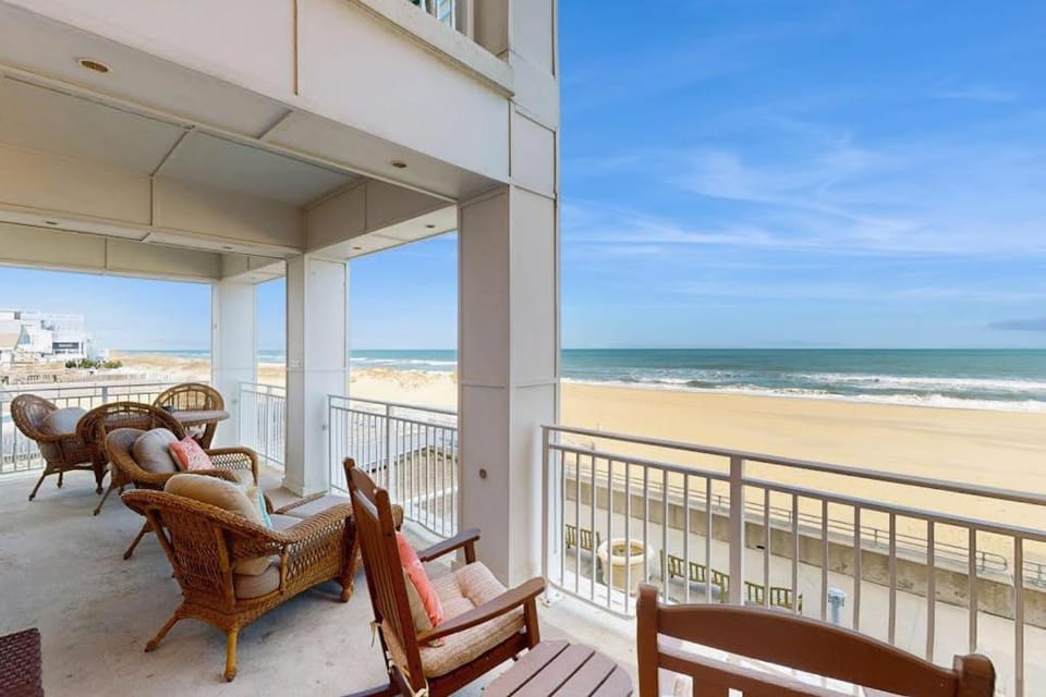 The Sanctuary - Grace Abounds A108 House in Sandbridge