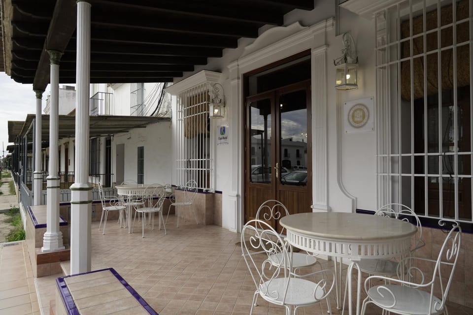 Facade/entrance, Balcony/Terrace