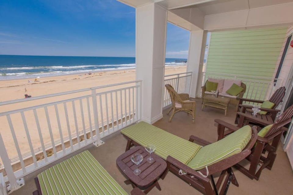 The Sanctuary - Las Brisas B205 House in Sandbridge