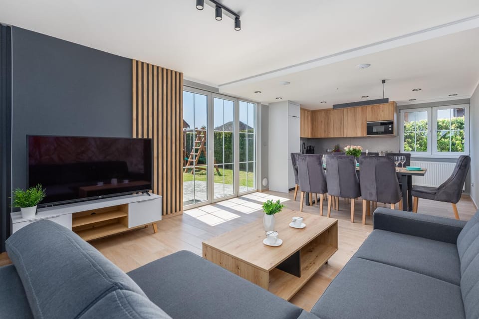 TV and multimedia, Living room