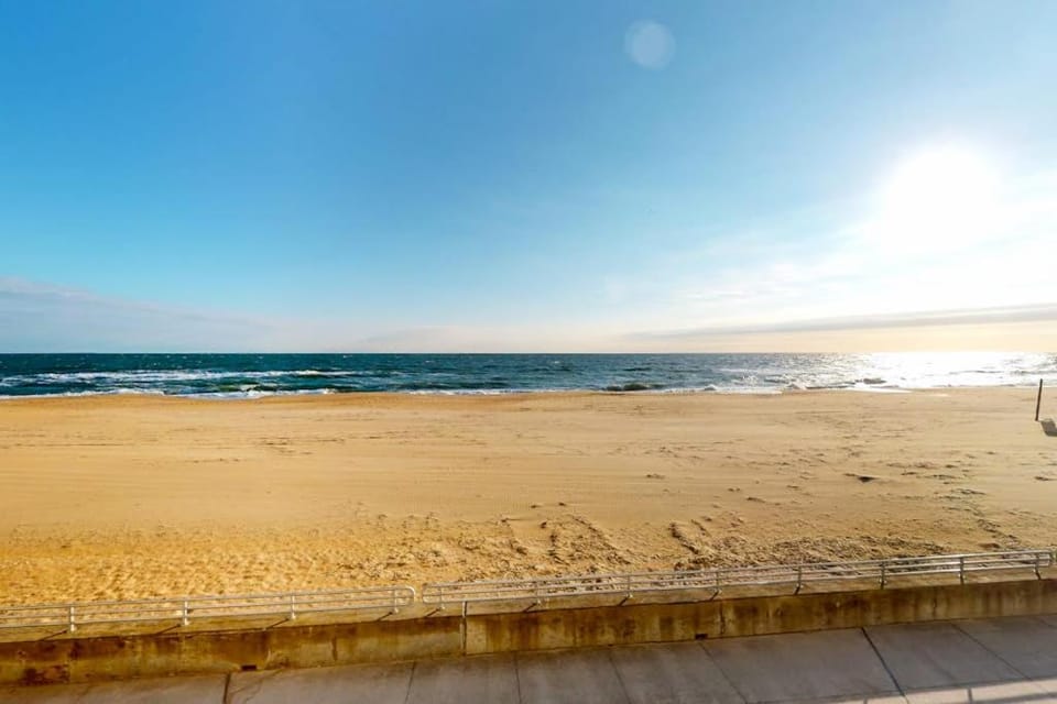 The Sanctuary - Footprints by the Shore B109 House in Sandbridge