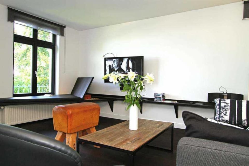 Villa Schering App 4 Black White Apartment in Heringsdorf