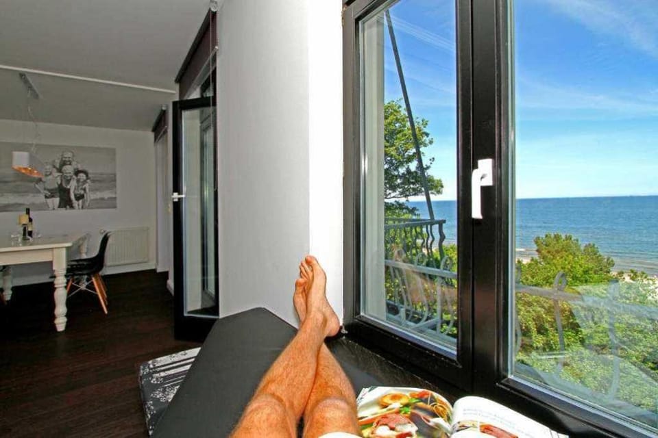 Villa Schering App 4 Black White Apartment in Heringsdorf