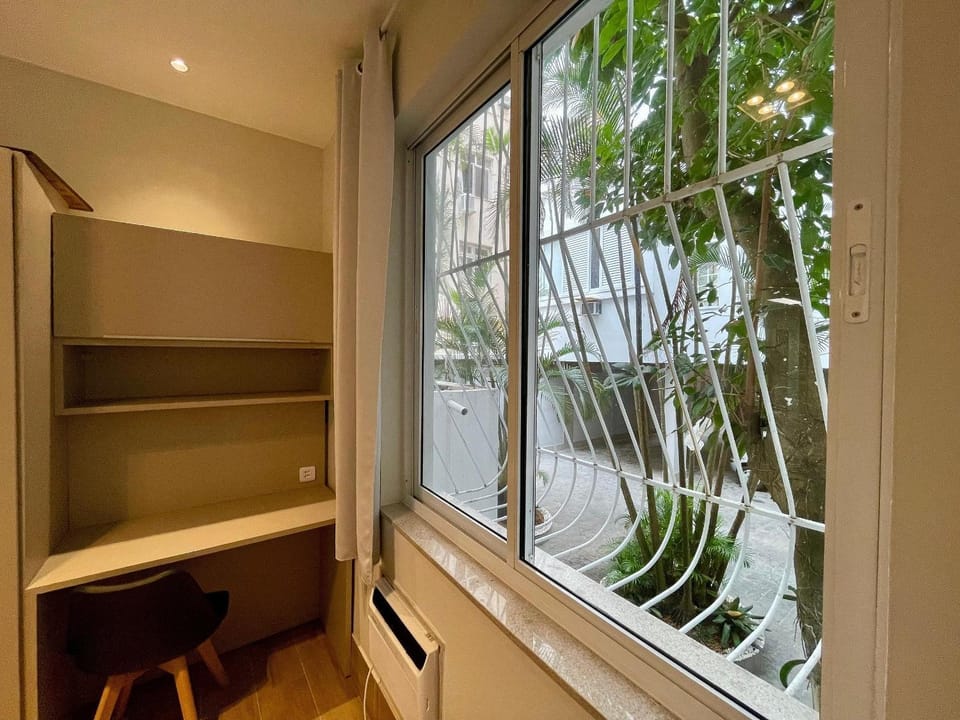 ne block from the beach, Two suites, Prudente - Posto 9 Apartment in Rio de Janeiro