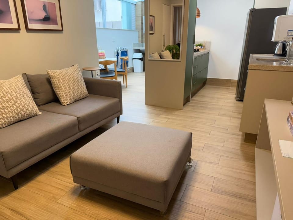 ne block from the beach, Two suites, Prudente - Posto 9 Apartment in Rio de Janeiro