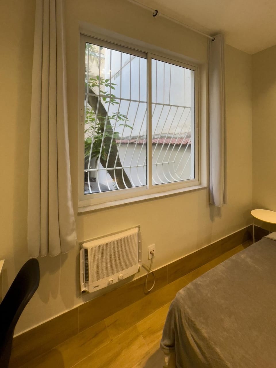 ne block from the beach, Two suites, Prudente - Posto 9 Apartment in Rio de Janeiro