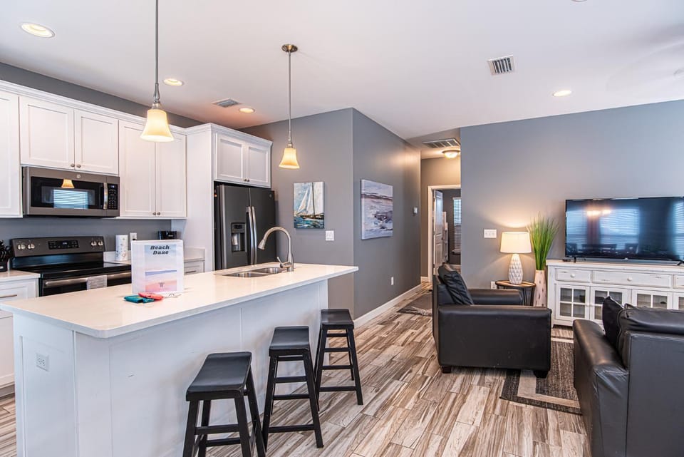 Kitchen or kitchenette, Dining area, kitchen, kitchen