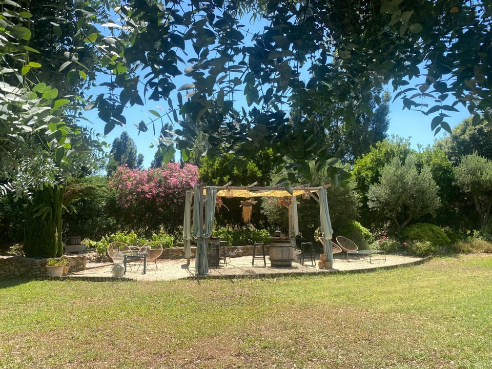 Day, Garden, Seating area, Dining area, Garden view, Swimming pool