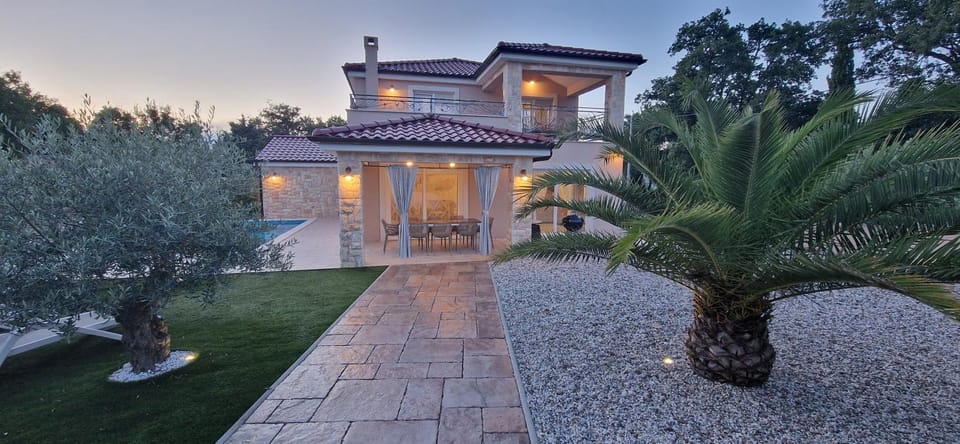 Property building, Garden, Garden view