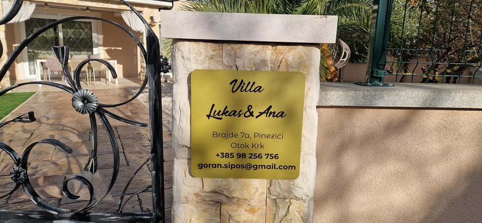 Property logo or sign