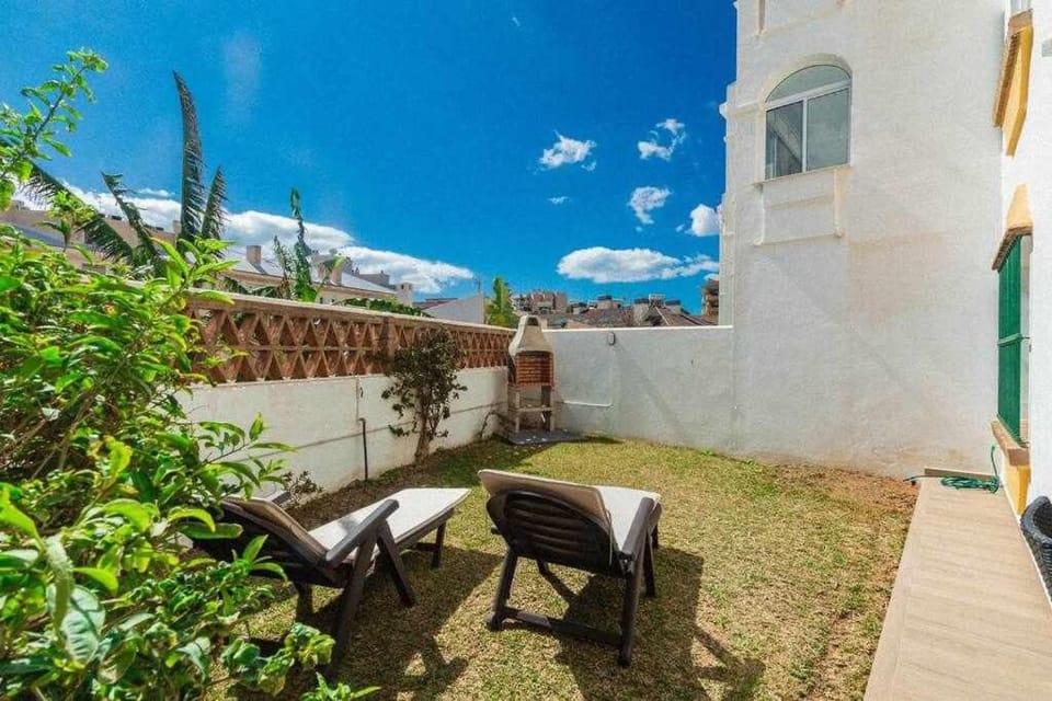 Garden, sunbed