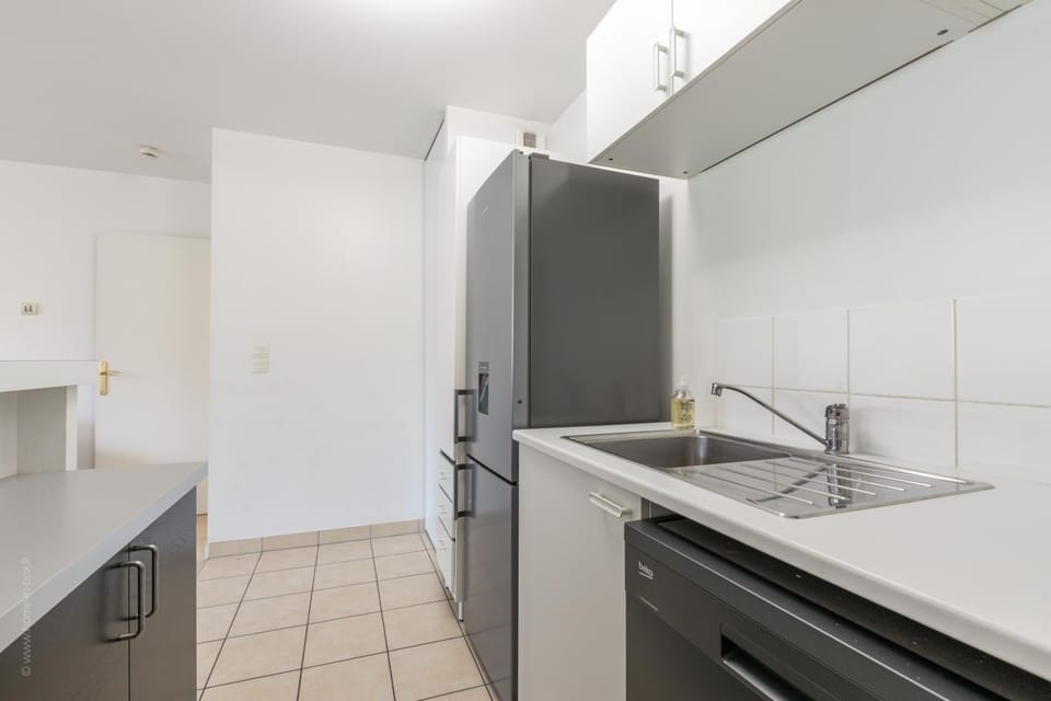 Kitchen or kitchenette, Communal kitchen