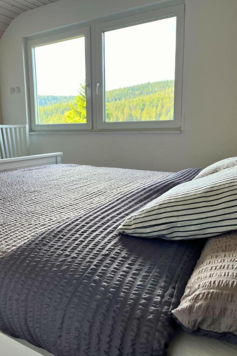 Bed, Bedroom
