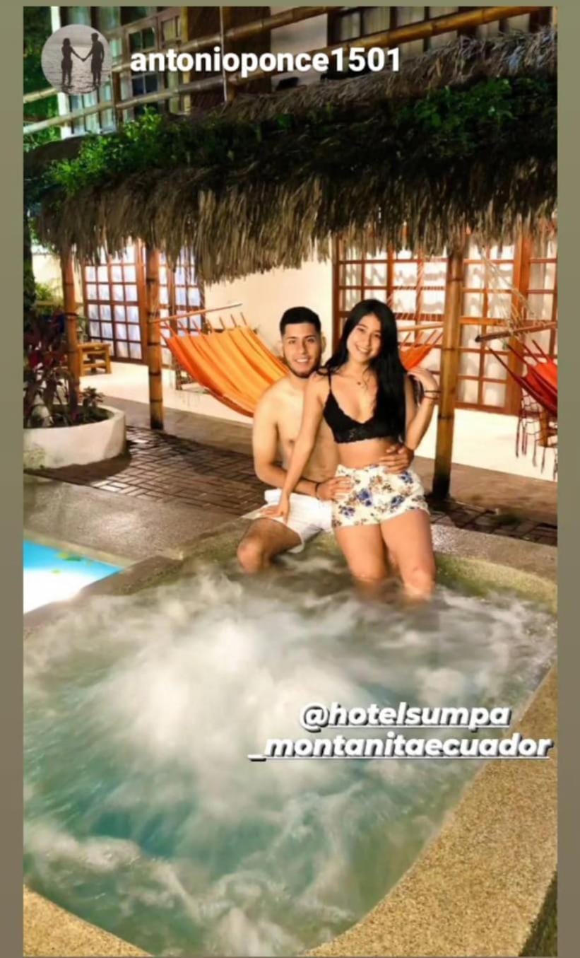 Guests, Swimming pool