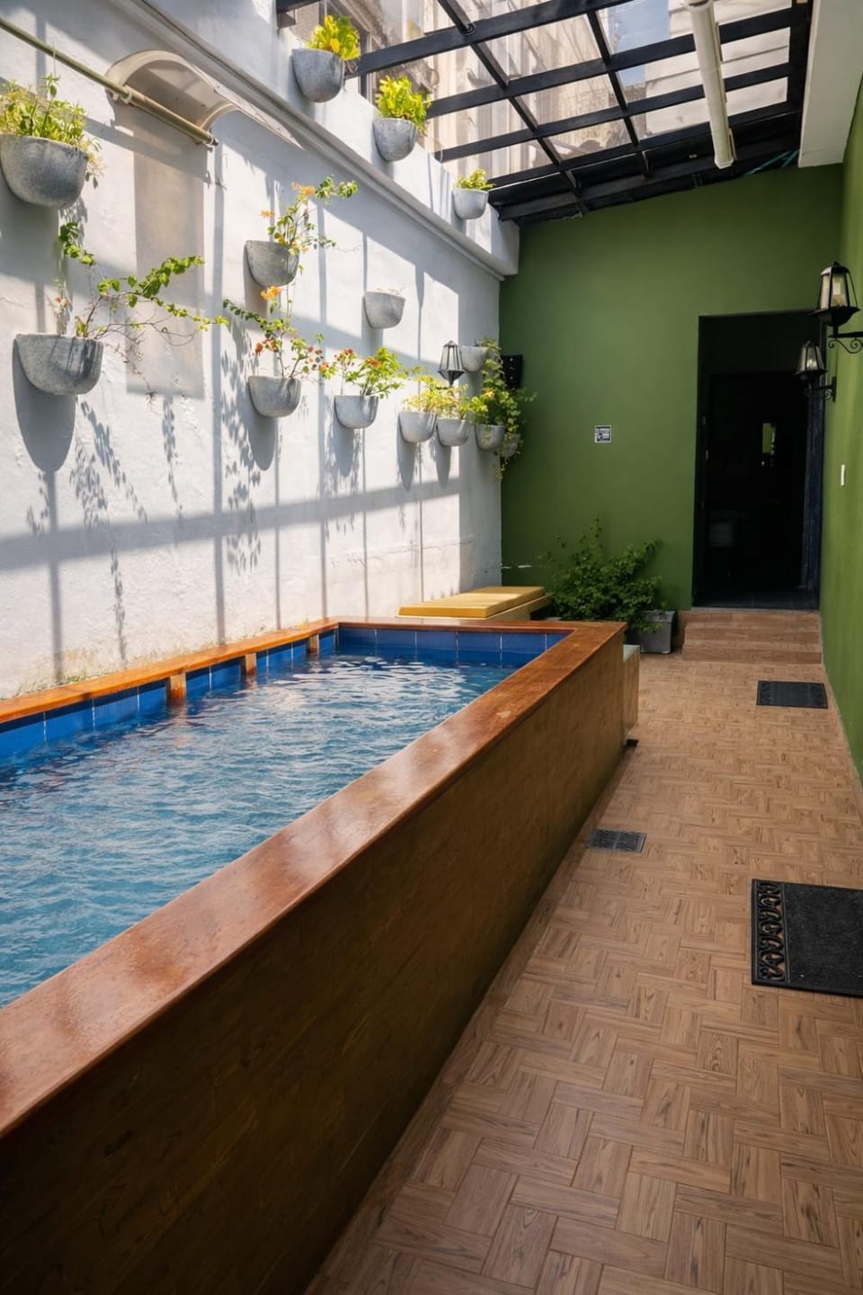 Coffee/tea facilities, Swimming pool