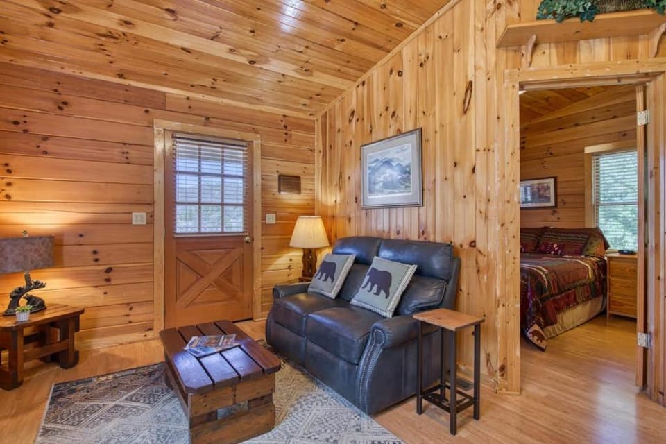 Campground Cabin Cabin in Lake Junaluska