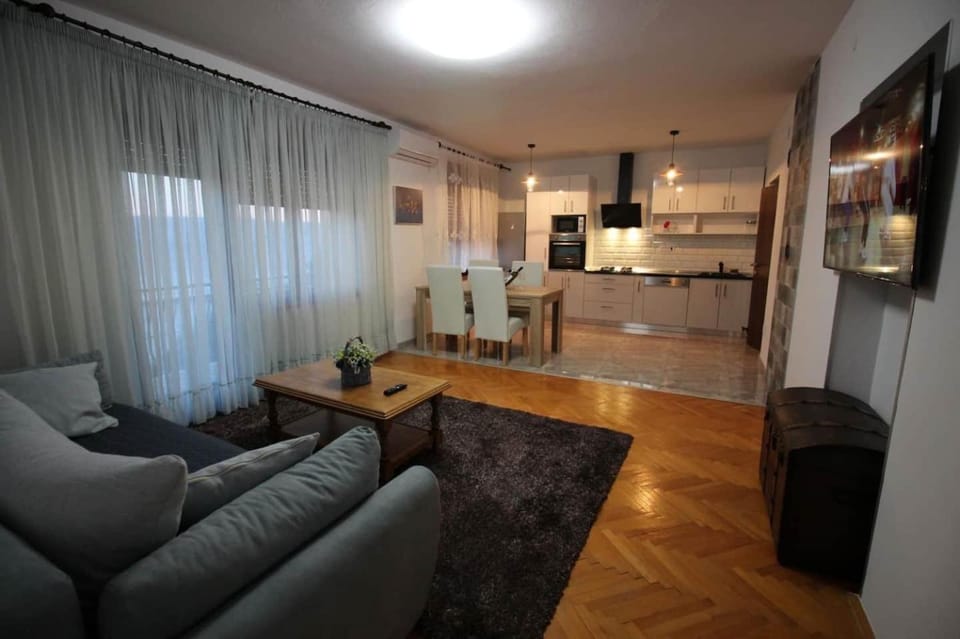 Living room, Seating area, Dining area