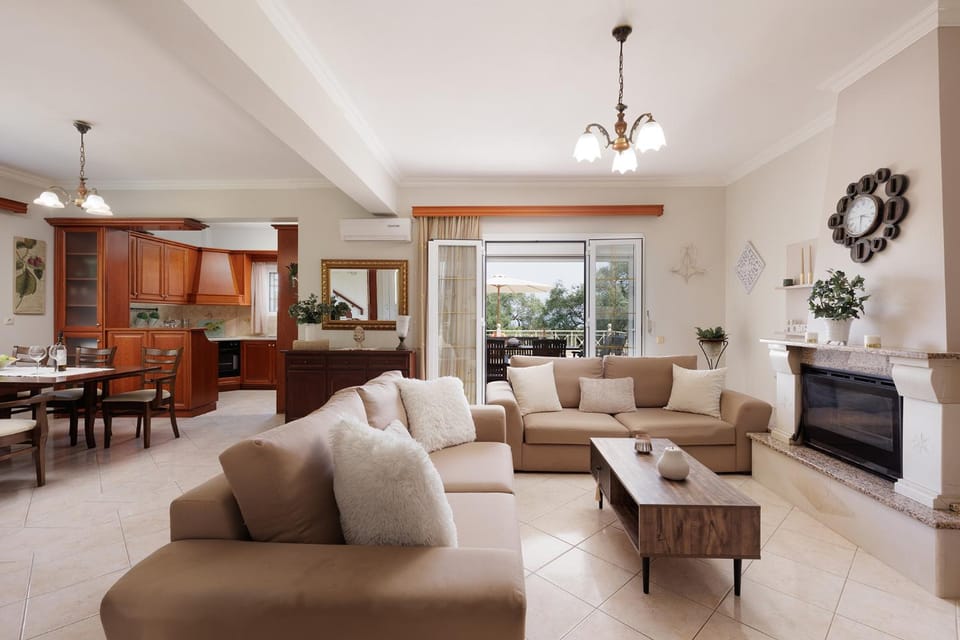 Living room, Seating area