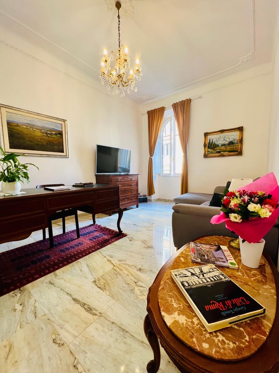 Communal lounge/ TV room, TV and multimedia, Living room, Seating area, Evening entertainment