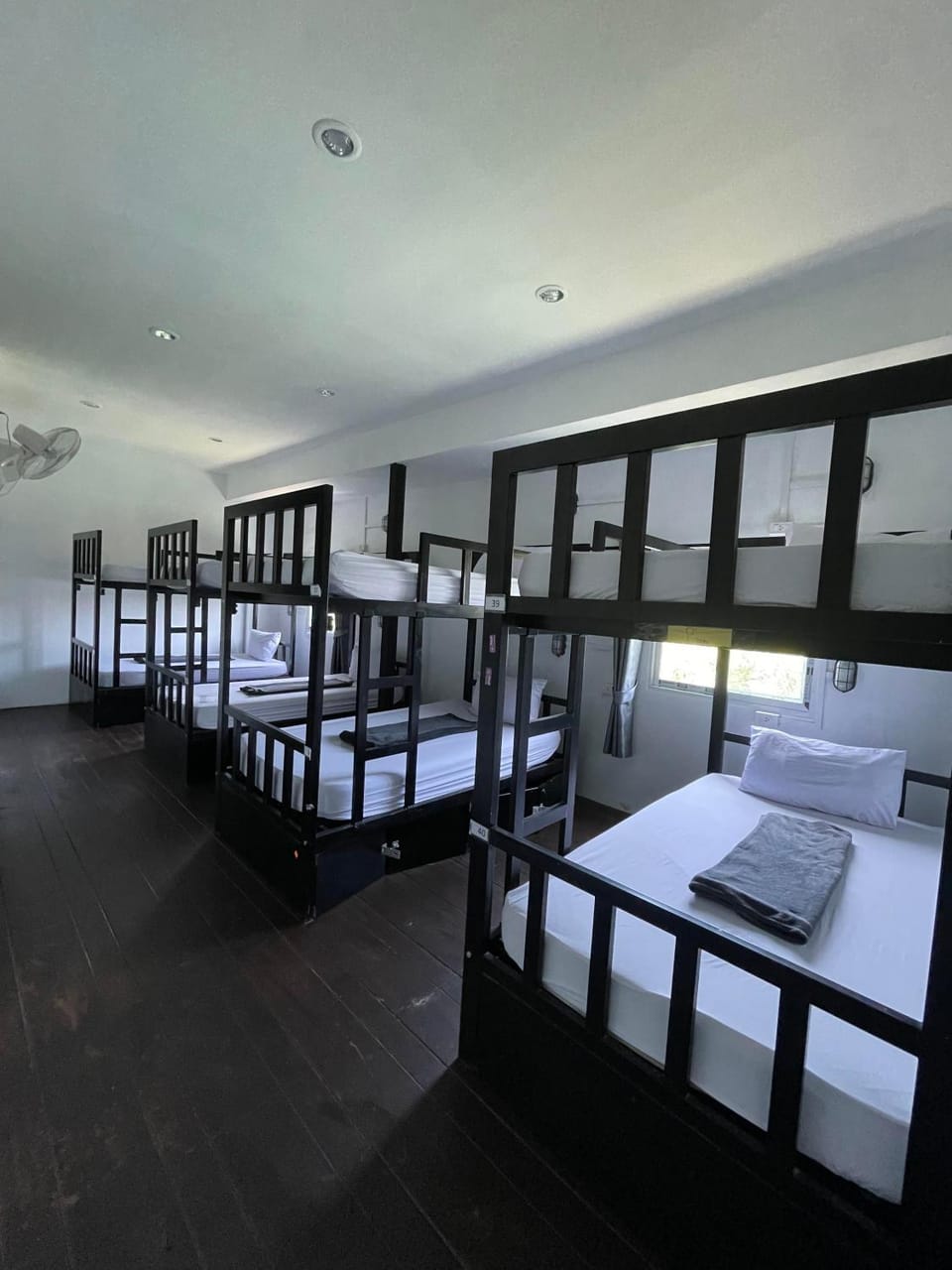 Social Quarters Blanco - Youth Hostel 18 to 35 Only Hostel in Krabi Changwat