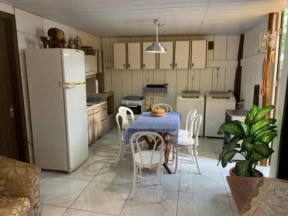Casinha Beach House Floripa Bed and Breakfast in Florianopolis