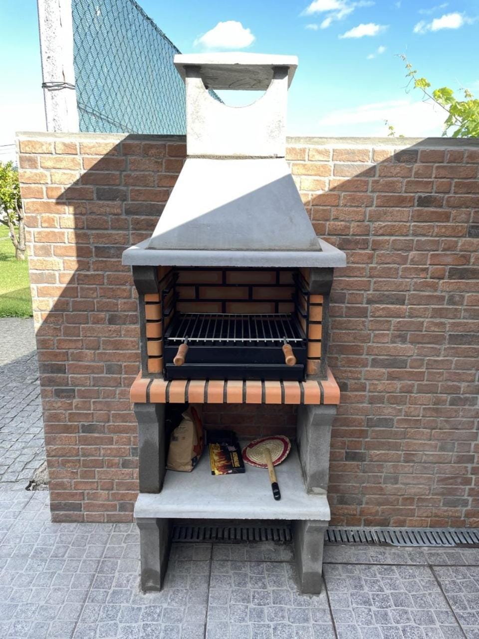 Day, BBQ facilities