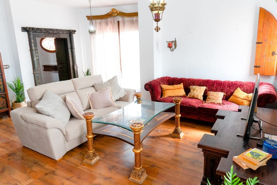 Communal lounge/ TV room