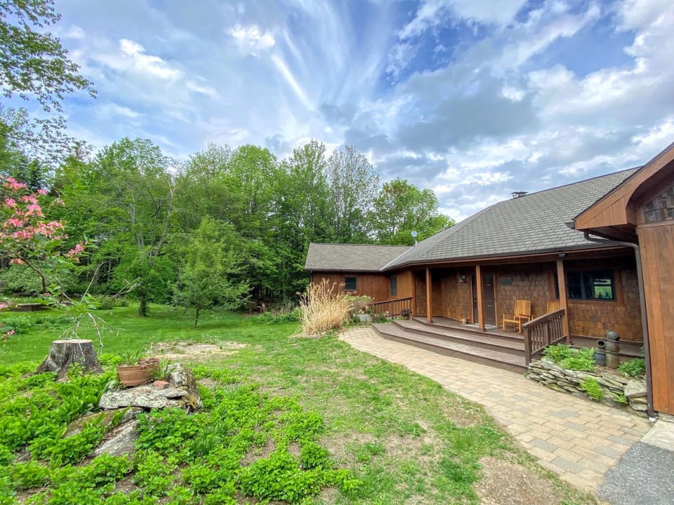Amazing lakefront home in the White Mountains with game room theater House in Whitefield