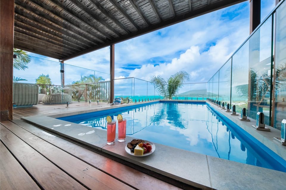 Coral Sea Views House in Airlie Beach