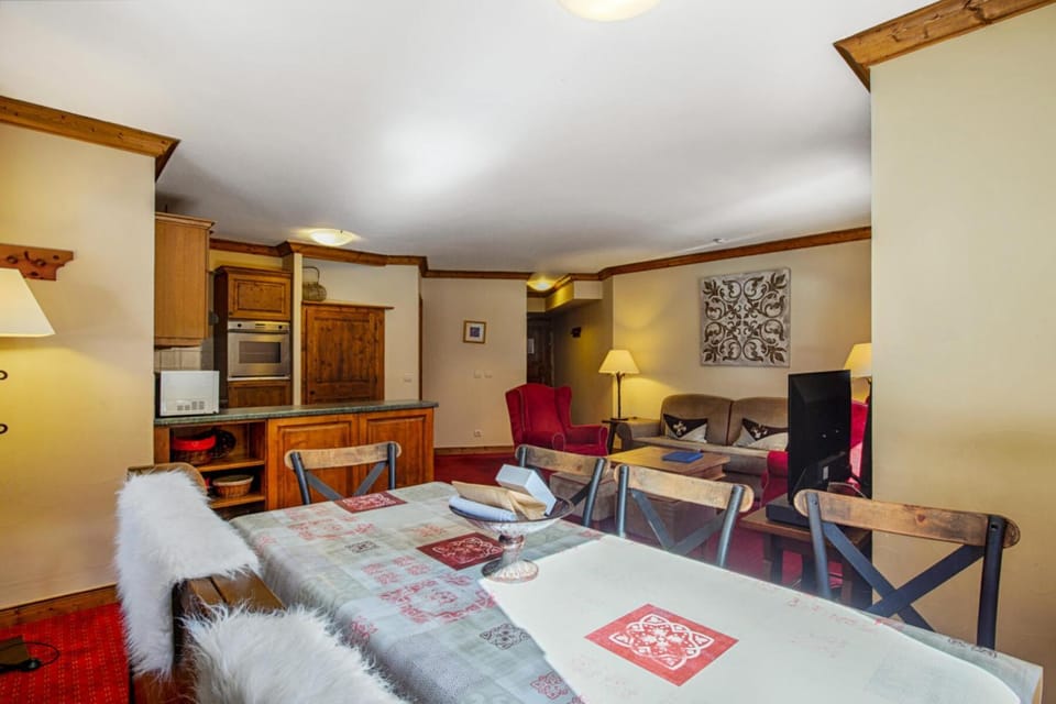 Bed, kitchen
