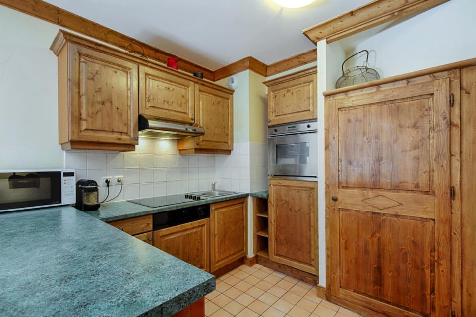oven, kitchen