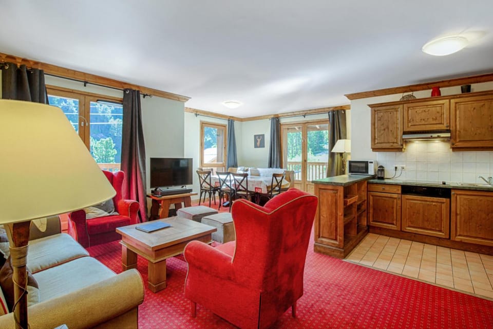 Bed, kitchen