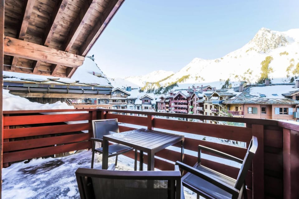 Mountain view, furniture