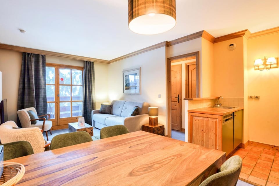 Bed, kitchen