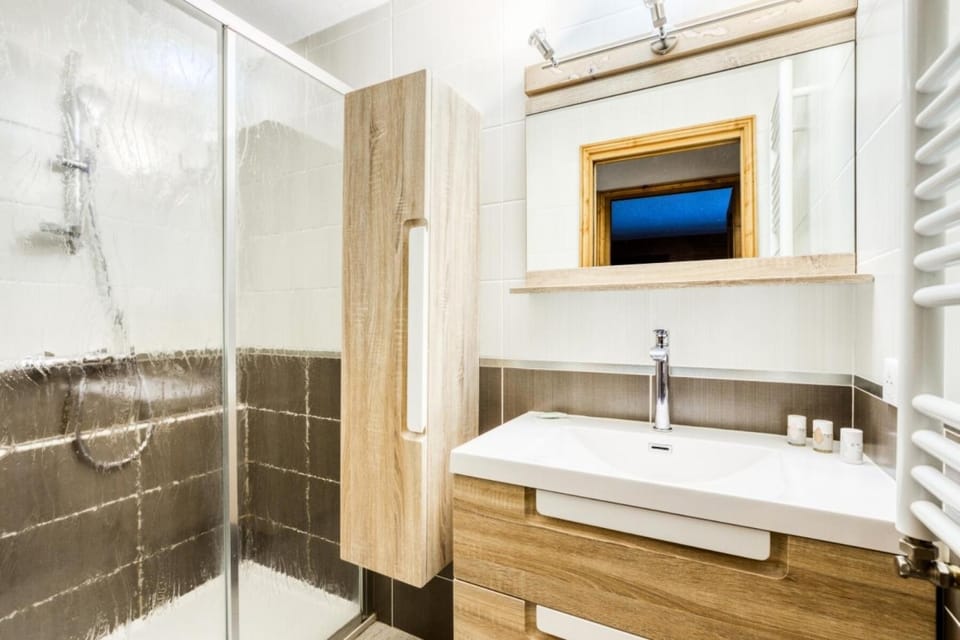 Shower, Toilet, Bathroom, kitchen
