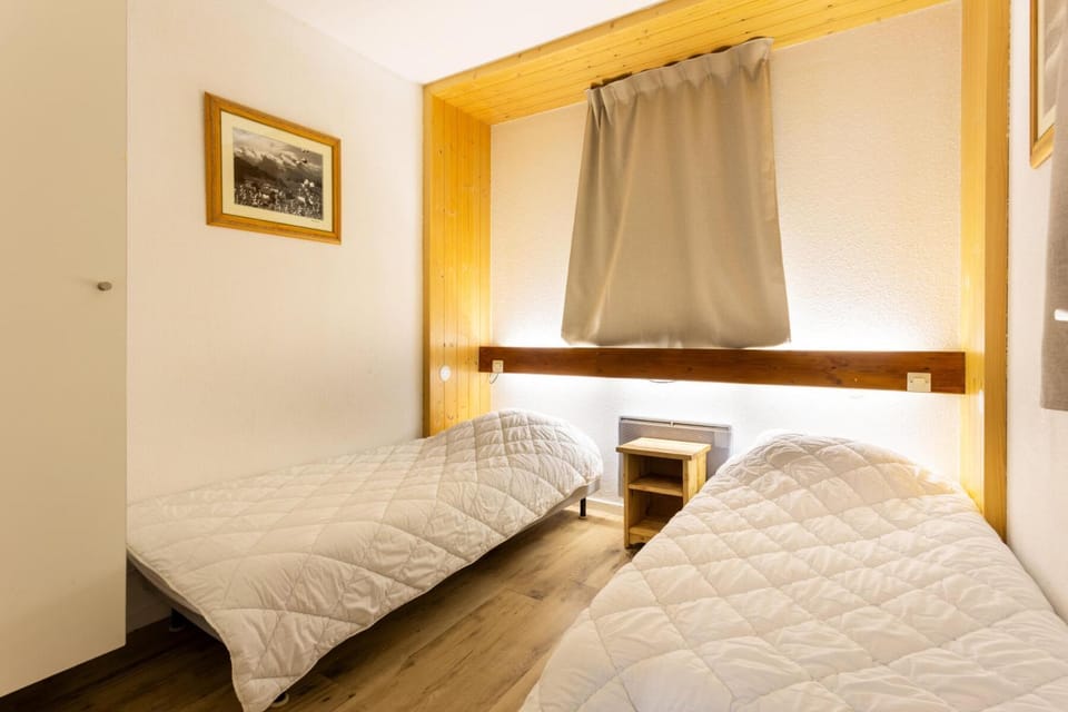 Bed, Bathroom, Bedroom, furniture