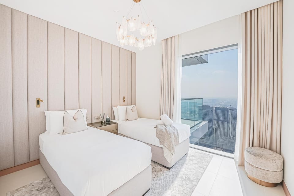 Bed, View (from property/room), Photo of the whole room, Seating area, Bedroom