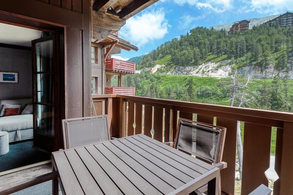 Mountain view, furniture