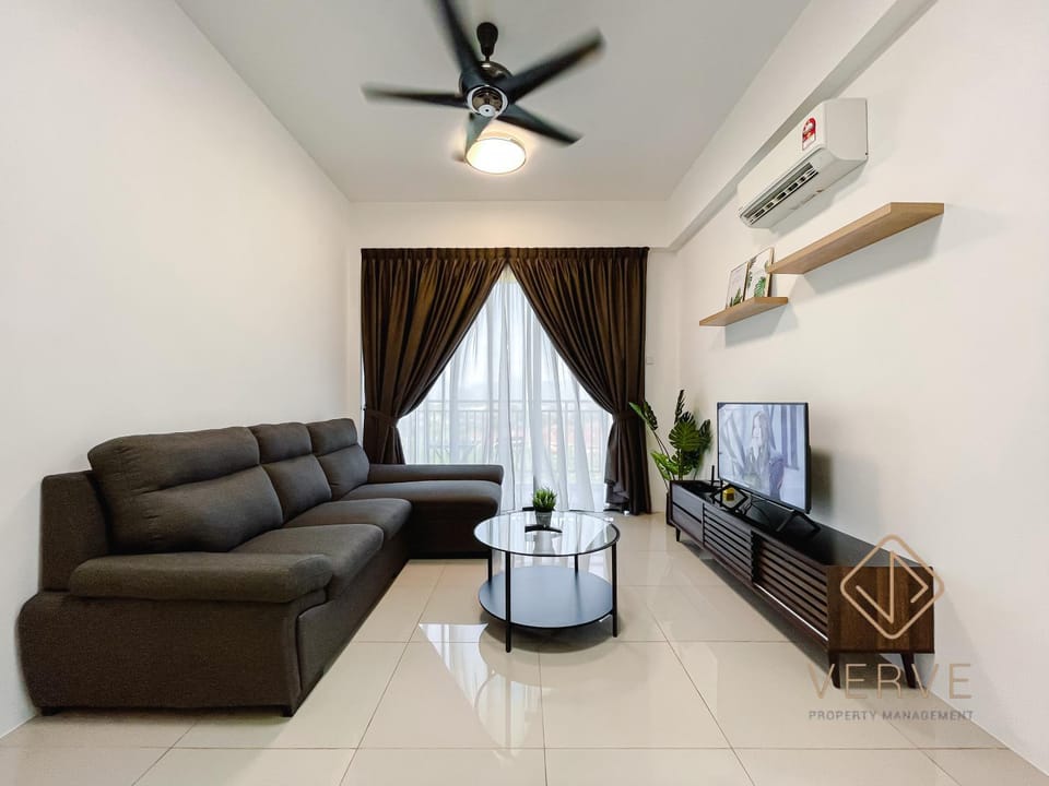 TV and multimedia, Living room, Seating area, air conditioner