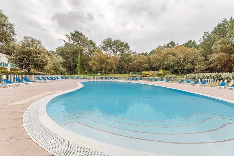 Beach, Swimming pool