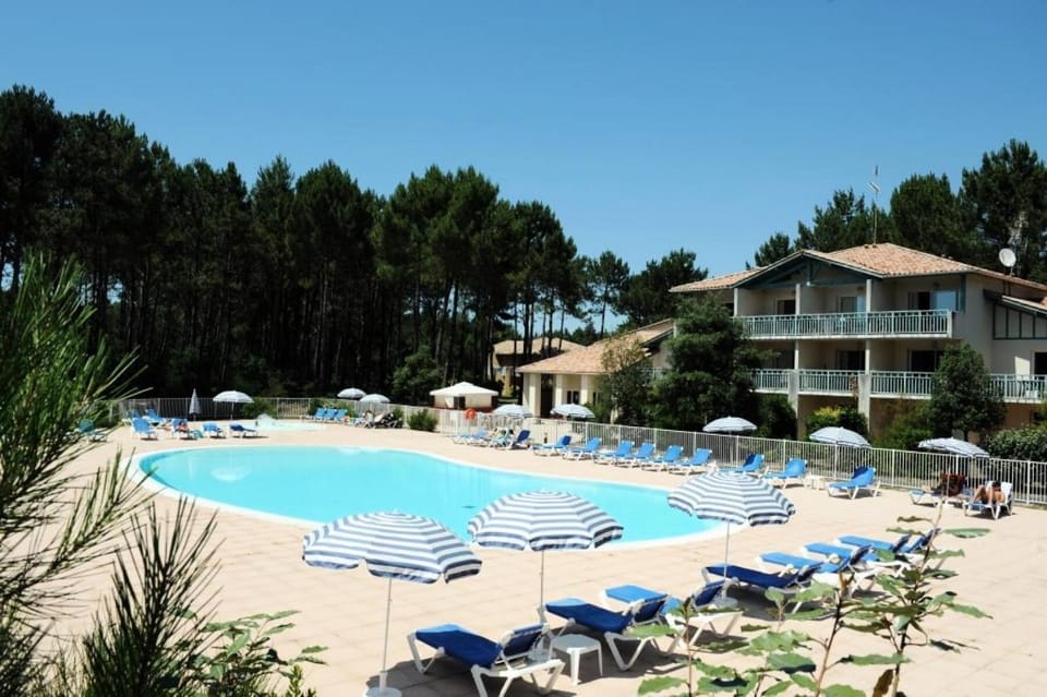 Beach, Swimming pool