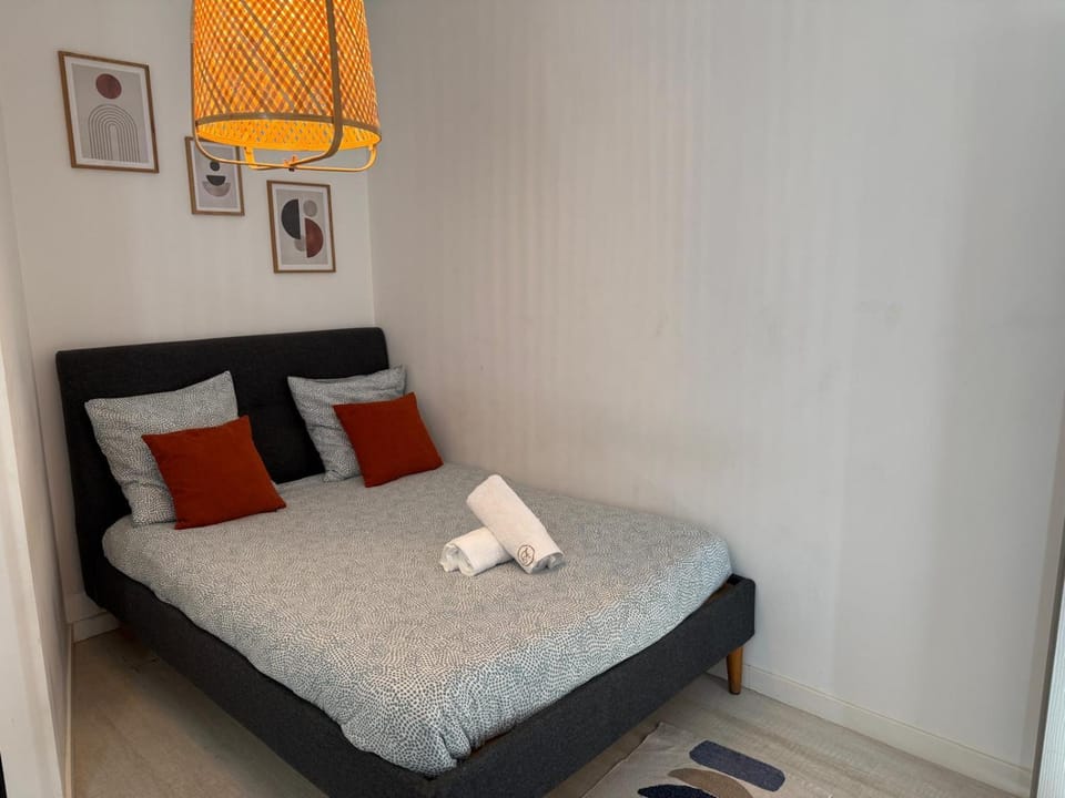 Bed, Night, Bedroom